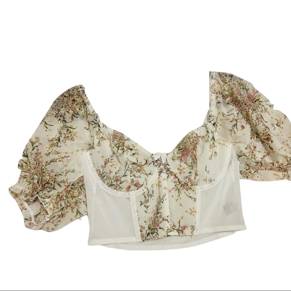 Fairycore, vintage style, corset style top.